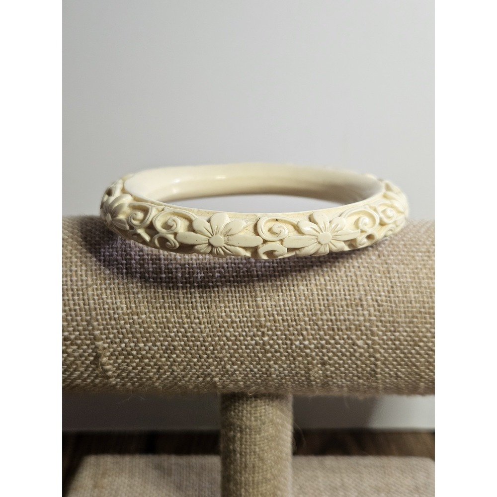 Vintage Cream Carved Floral Bangle Bracelet Mid Century Celluloid Style Resin